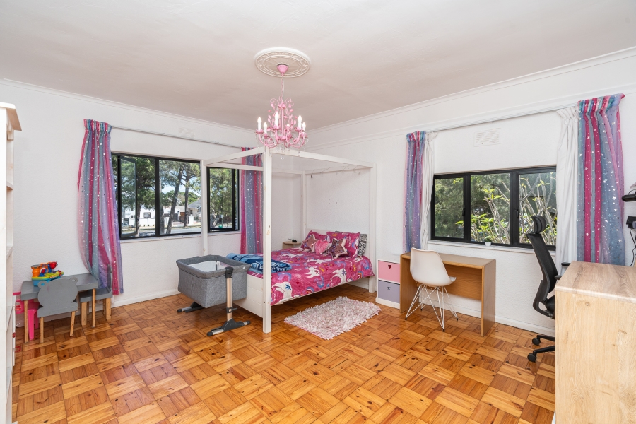 4 Bedroom Property for Sale in Pinelands Western Cape